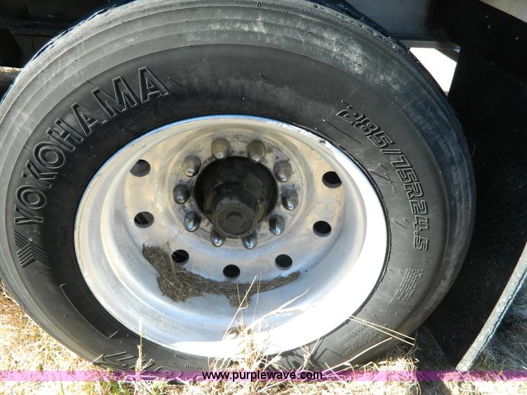 image for item J5154 1994 Raven flatbed trailer