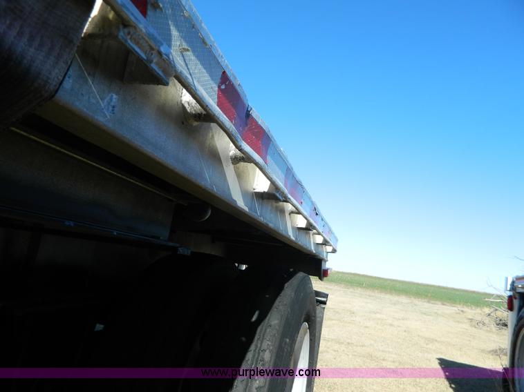 image for item J5154 1994 Raven flatbed trailer