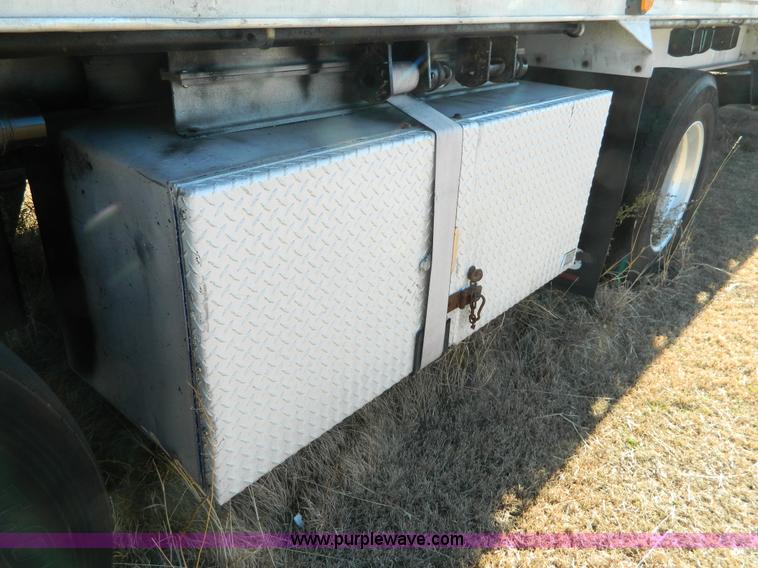 image for item J5154 1994 Raven flatbed trailer