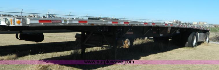 image for item J5155 2005 Fontaine flatbed trailer