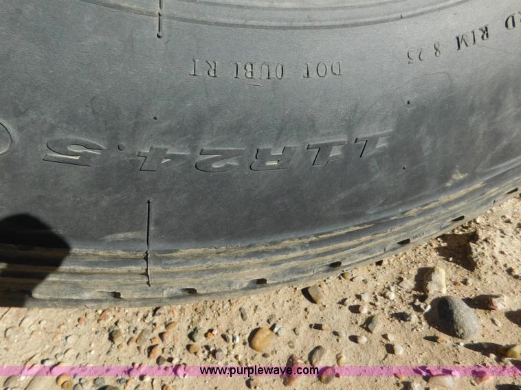 image for item J6838 1994 Falcon vacuum trailer