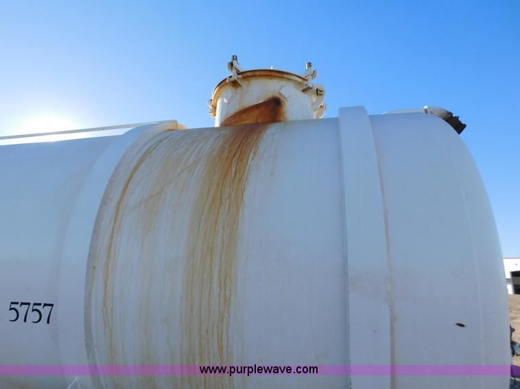 image for item J6838 1994 Falcon vacuum trailer