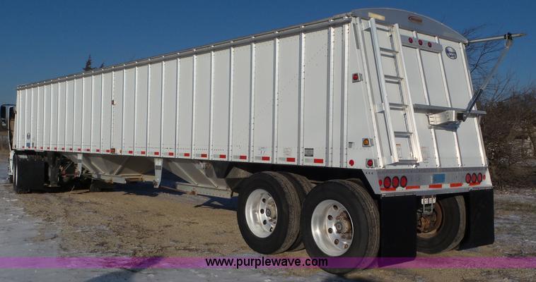 image for item J8395 2010 Merritt double hopper grain trailer