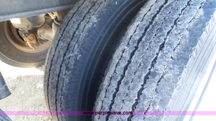 image for item J8395 2010 Merritt double hopper grain trailer