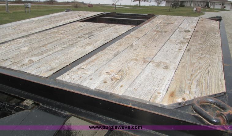 image for item J8774 2008 Trail Eze TE100DGWS53 lowboy equipment trailer