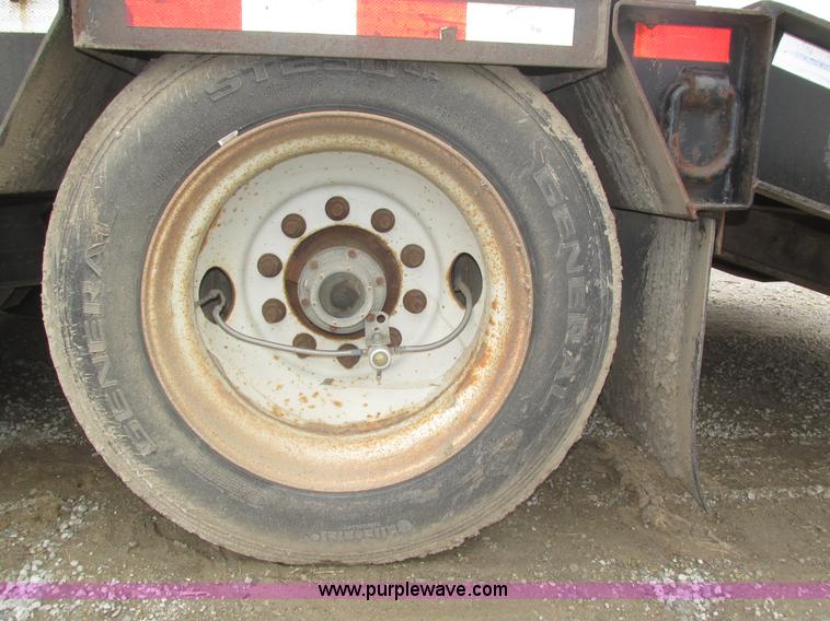 image for item J8774 2008 Trail Eze TE100DGWS53 lowboy equipment trailer