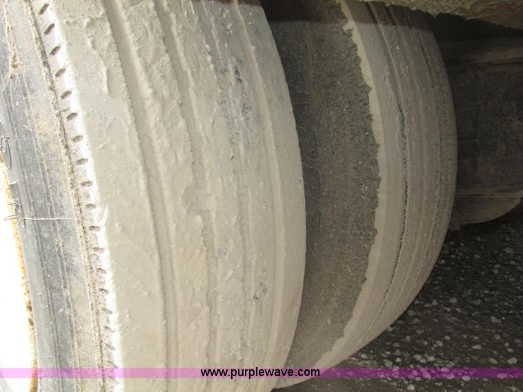 image for item J8774 2008 Trail Eze TE100DGWS53 lowboy equipment trailer