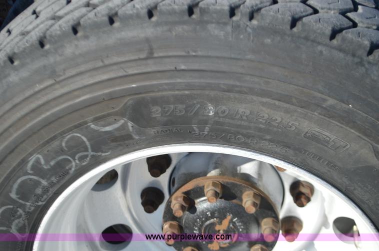 image for item K5371 2009 Volvo VNM semi truck