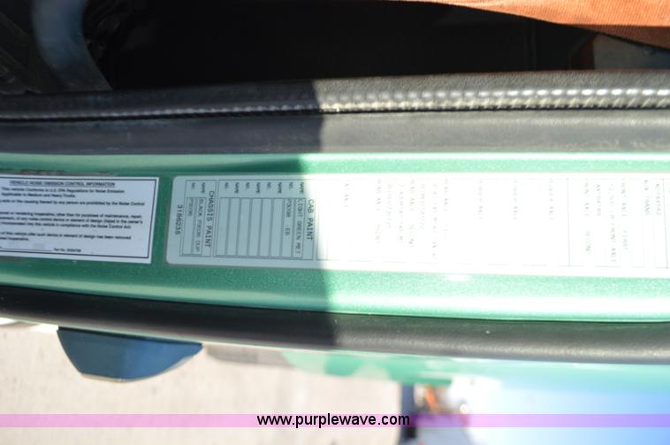 image for item K5371 2009 Volvo VNM semi truck