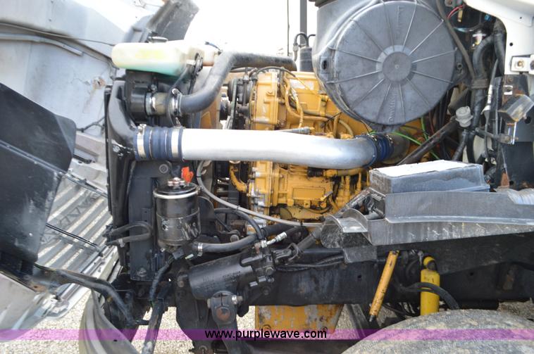 image for item K5394 1997 Ford AT9513 Aeromax 113 semi truck