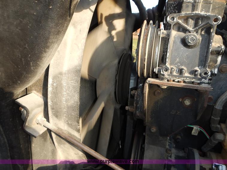 image for item L3604 1994 Kenworth T450B semi truck