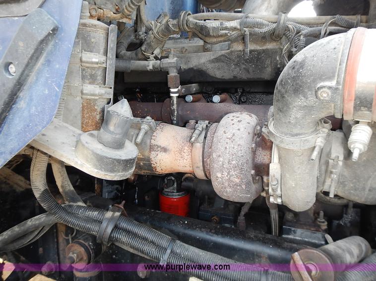 image for item L3604 1994 Kenworth T450B semi truck