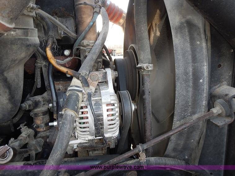 image for item L3604 1994 Kenworth T450B semi truck