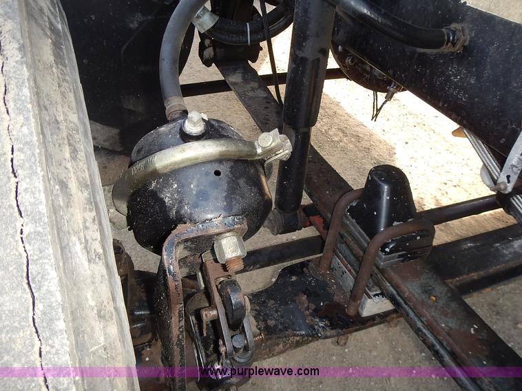 image for item L3604 1994 Kenworth T450B semi truck