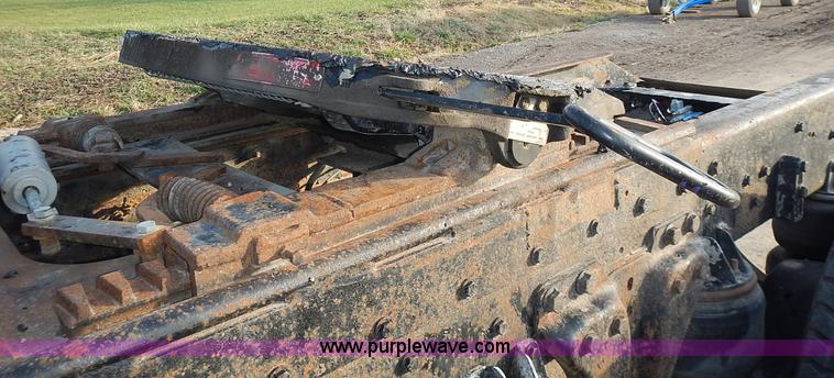 image for item L3604 1994 Kenworth T450B semi truck