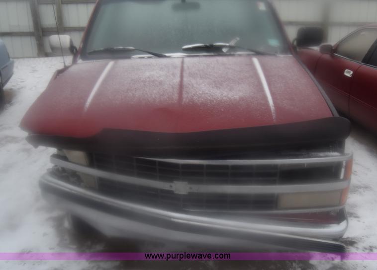 image for item BK9778 1990 Chevrolet Silverado 1500 pickup truck