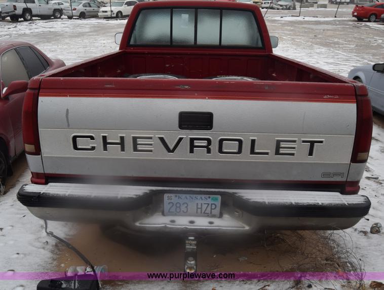 image for item BK9778 1990 Chevrolet Silverado 1500 pickup truck