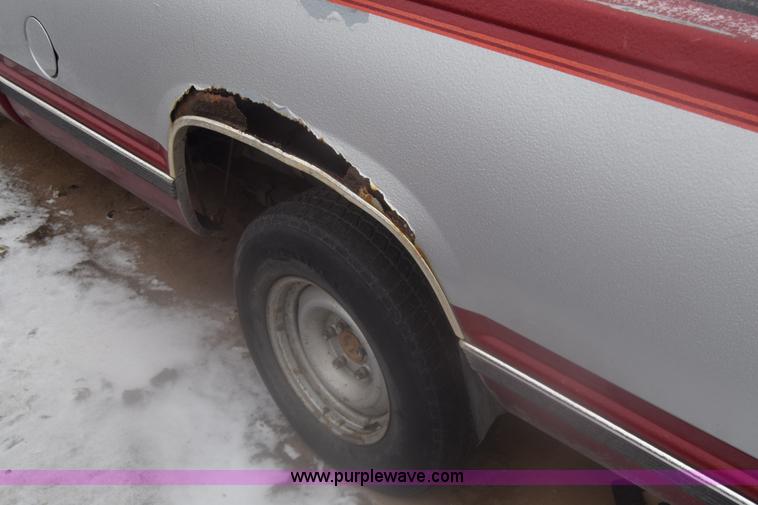 image for item BK9778 1990 Chevrolet Silverado 1500 pickup truck