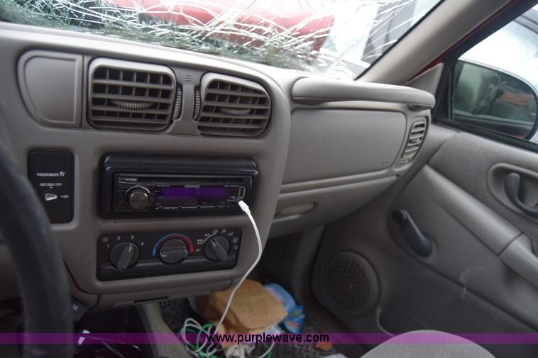 image for item BK9787 2001 Chevrolet S10 Ext. Cab pickup truck