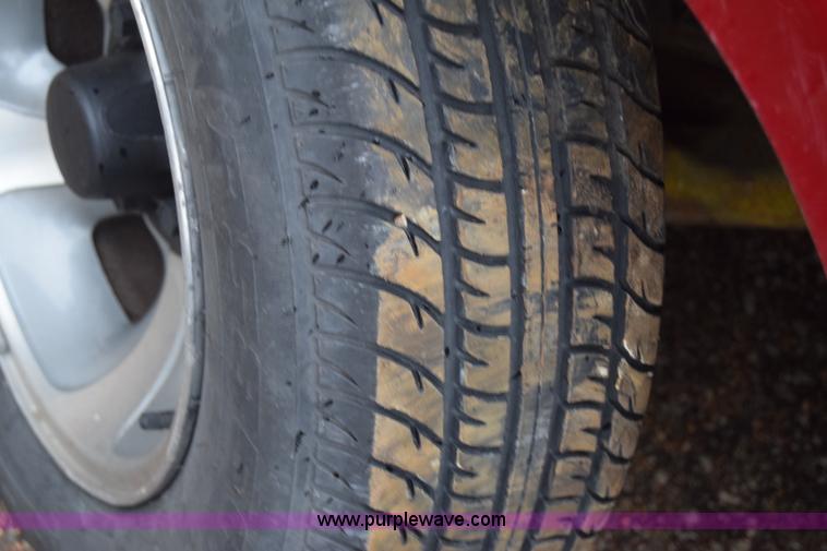 image for item BK9787 2001 Chevrolet S10 Ext. Cab pickup truck