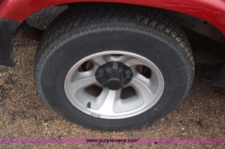 image for item BK9787 2001 Chevrolet S10 Ext. Cab pickup truck