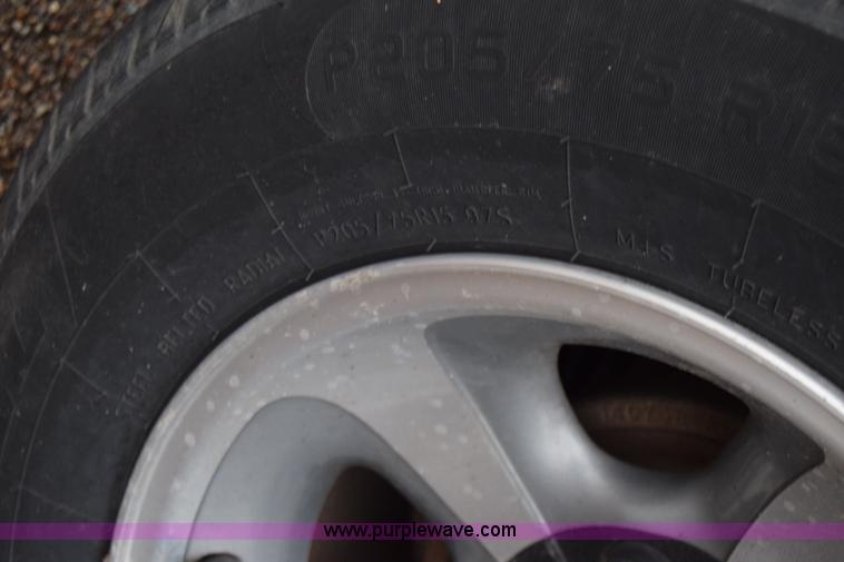 image for item BK9787 2001 Chevrolet S10 Ext. Cab pickup truck