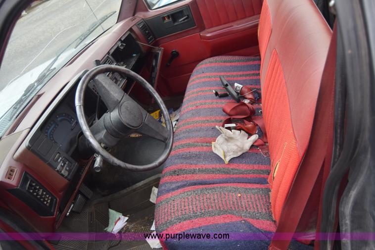 image for item BK9794 1987 Chevrolet S10 pickup truck
