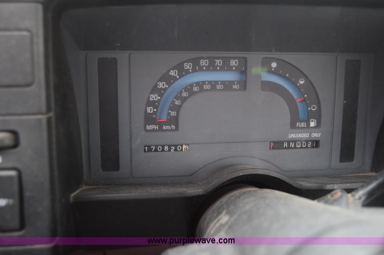 image for item BK9794 1987 Chevrolet S10 pickup truck