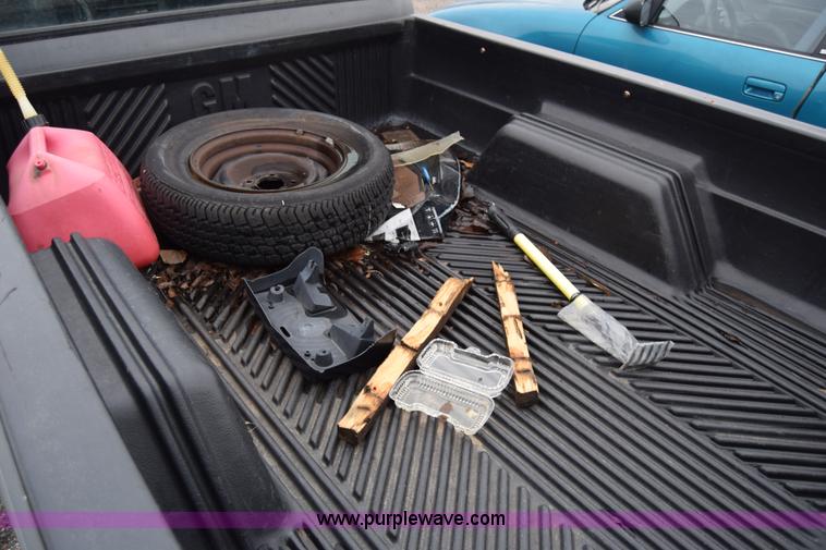 image for item BK9794 1987 Chevrolet S10 pickup truck