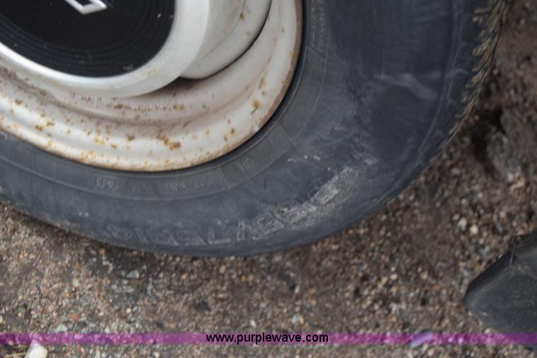 image for item BK9794 1987 Chevrolet S10 pickup truck