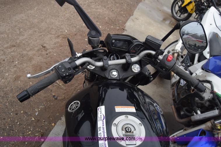 image for item BK9796 2012 Yamaha FZ6R motorcycle
