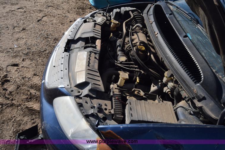 image for item BO9587 2002 Chrysler Town & Country LXi van