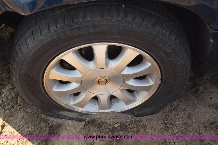 image for item BO9587 2002 Chrysler Town & Country LXi van