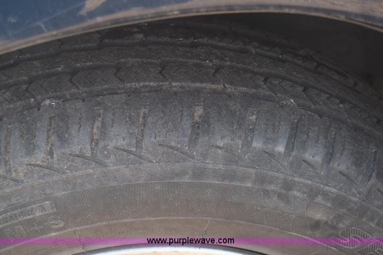 image for item BO9587 2002 Chrysler Town & Country LXi van