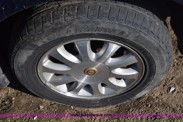 image for item BO9587 2002 Chrysler Town & Country LXi van