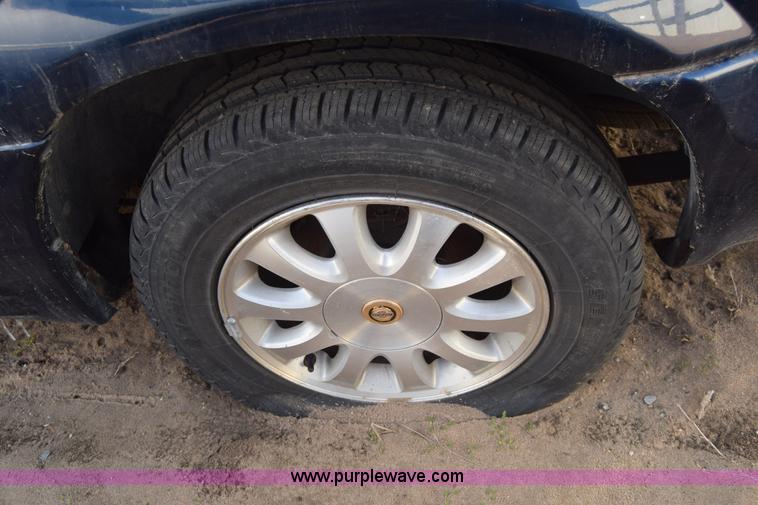 image for item BO9587 2002 Chrysler Town & Country LXi van