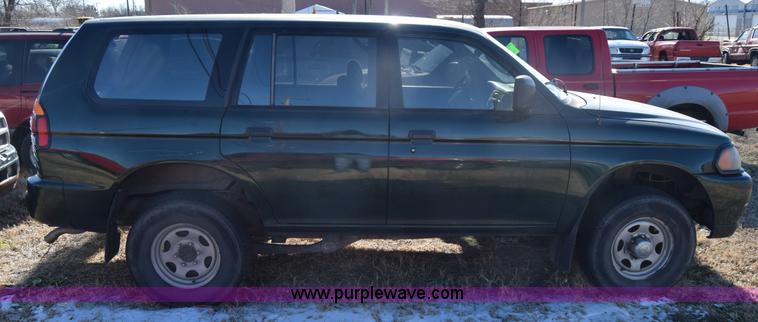 image for item BO9588 2000 Mitsubishi Montero Sport ES SUV