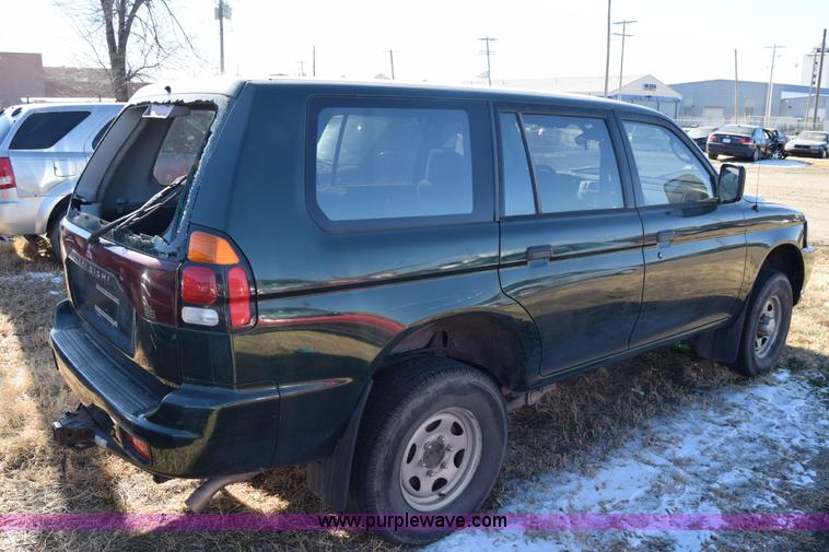 image for item BO9588 2000 Mitsubishi Montero Sport ES SUV