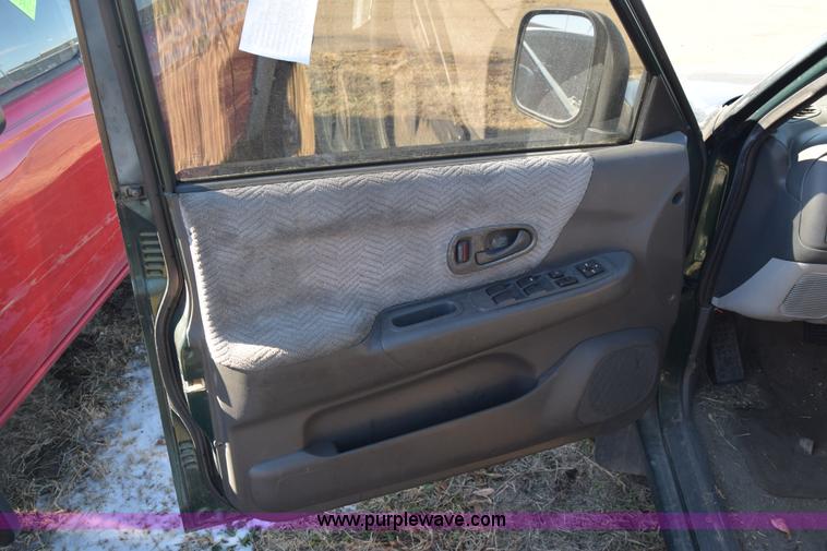 image for item BO9588 2000 Mitsubishi Montero Sport ES SUV