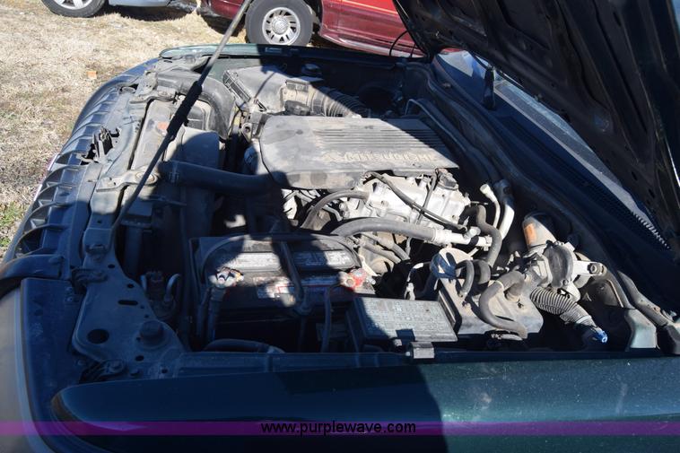 image for item BO9588 2000 Mitsubishi Montero Sport ES SUV