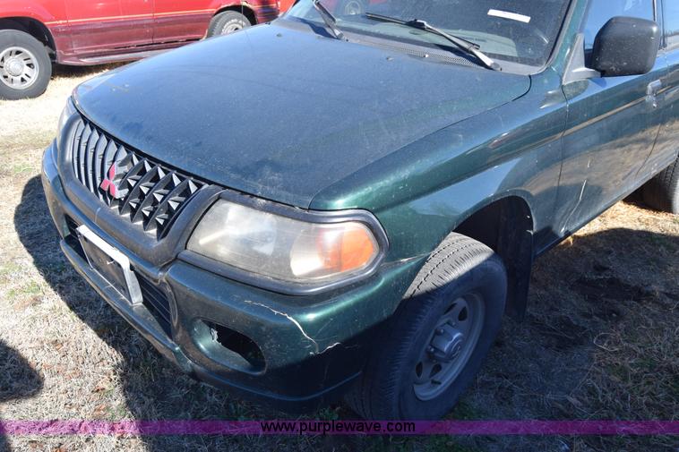 image for item BO9588 2000 Mitsubishi Montero Sport ES SUV