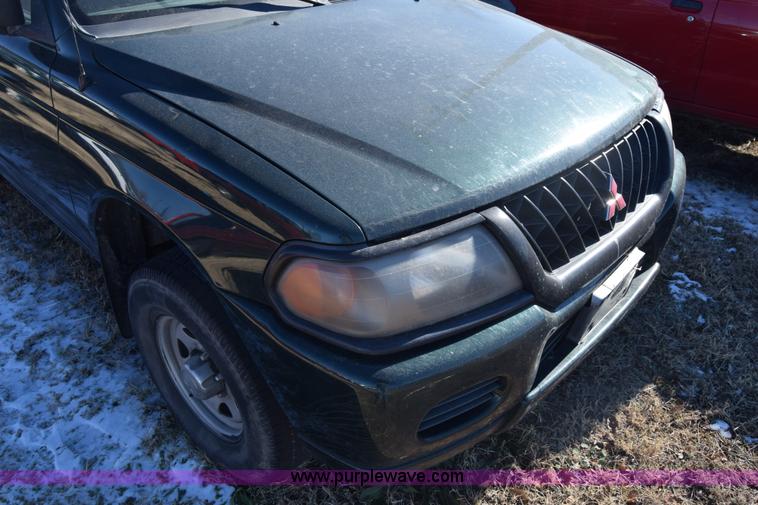 image for item BO9588 2000 Mitsubishi Montero Sport ES SUV