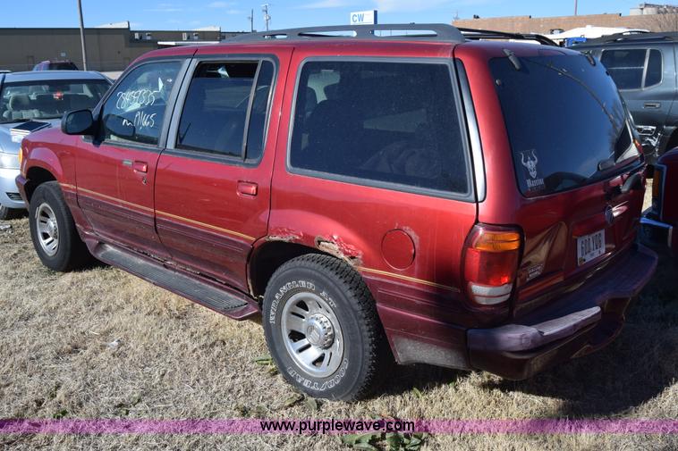 image for item BO9589 1998 Mercury Mountaineer SUV