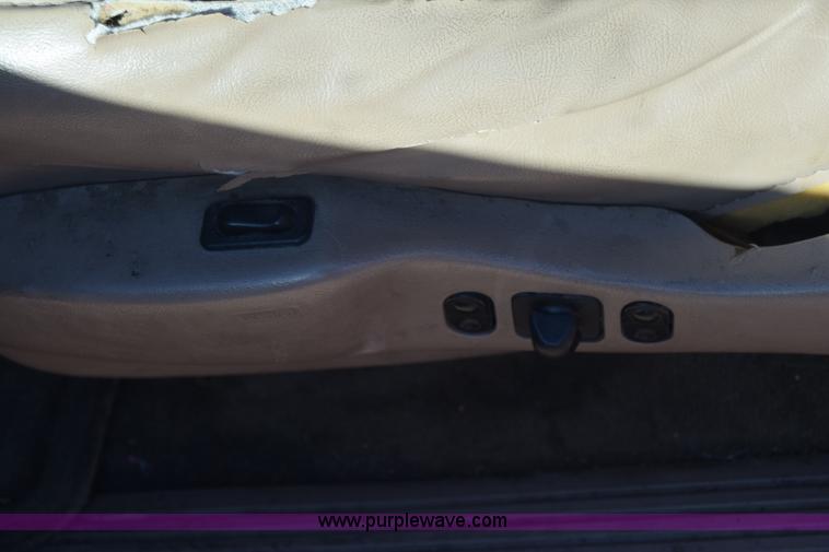 image for item BO9589 1998 Mercury Mountaineer SUV