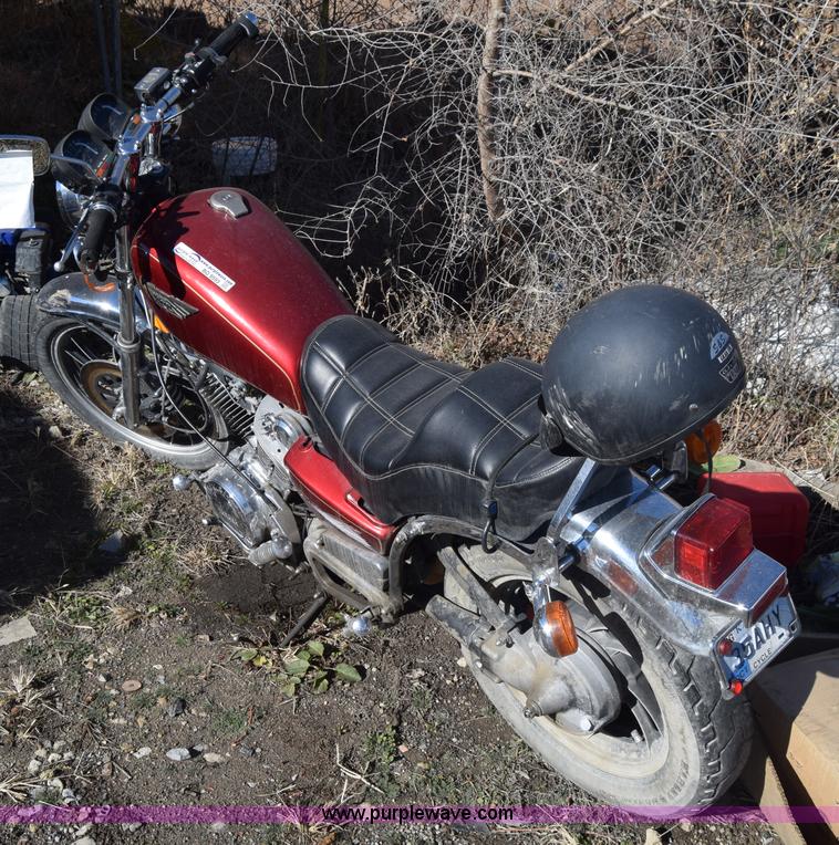 image for item BO9593 1981 Yamaha motorcycle