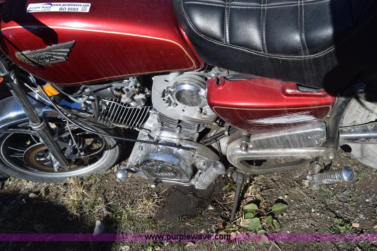 image for item BO9593 1981 Yamaha motorcycle