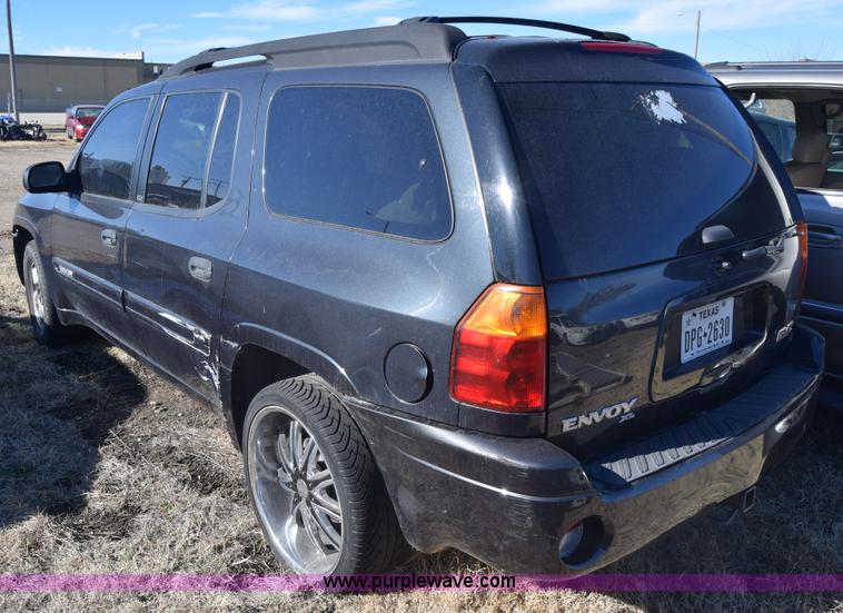 image for item BO9595 2003 GMC Envoy XL SUV