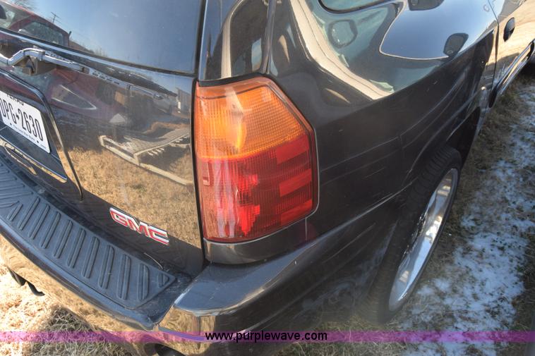 image for item BO9595 2003 GMC Envoy XL SUV