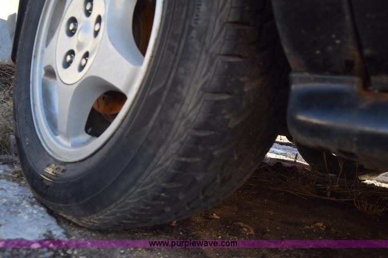 image for item BO9599 1997 Ford Taurus SHO