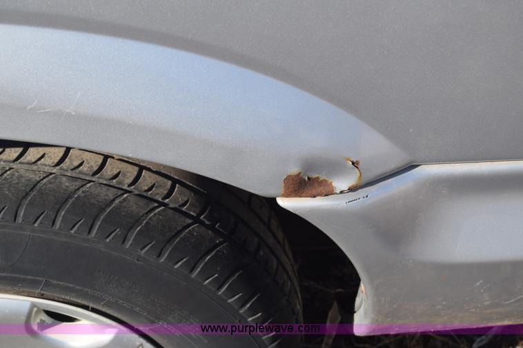 image for item BO9600 2002 Chrysler Voyager LX van